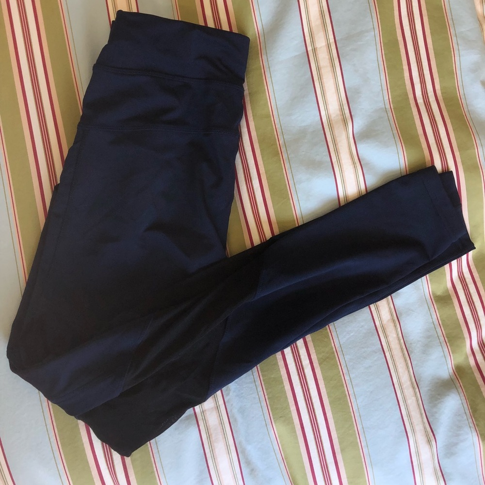 NWOT navy blue L popfit leggings with pockets